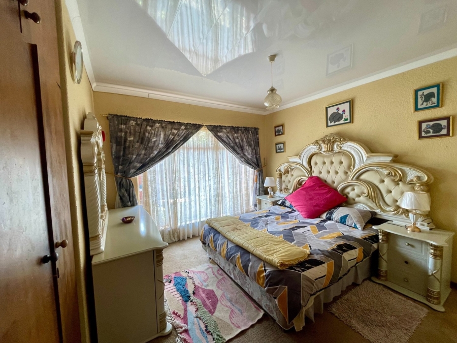 3 Bedroom Property for Sale in Wilkoppies North West